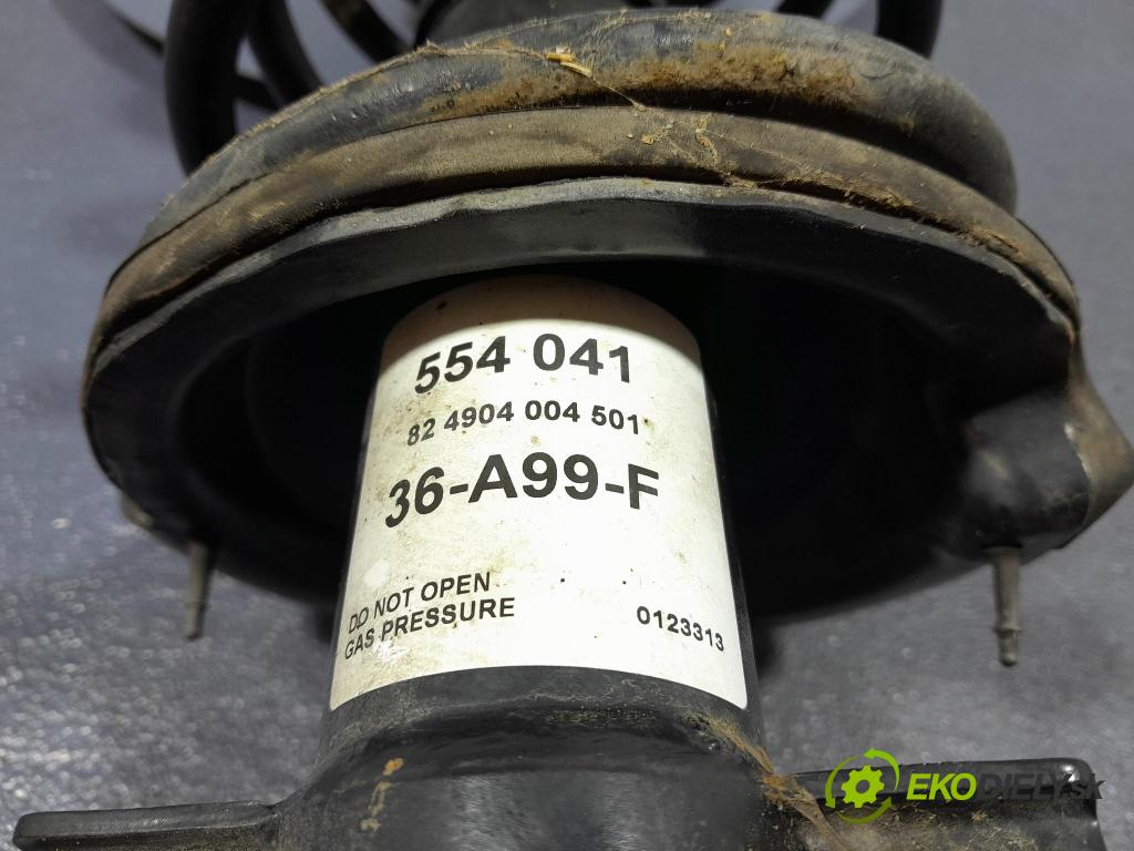 Volvo Xc70 2000 tlumič před Lewy. 554041