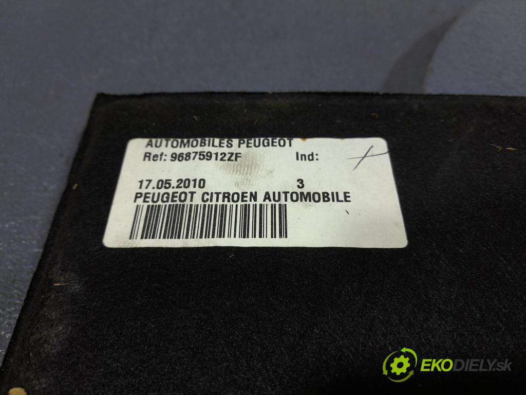 Peugeot 5008 2010 koberec do auta 96875912ZF