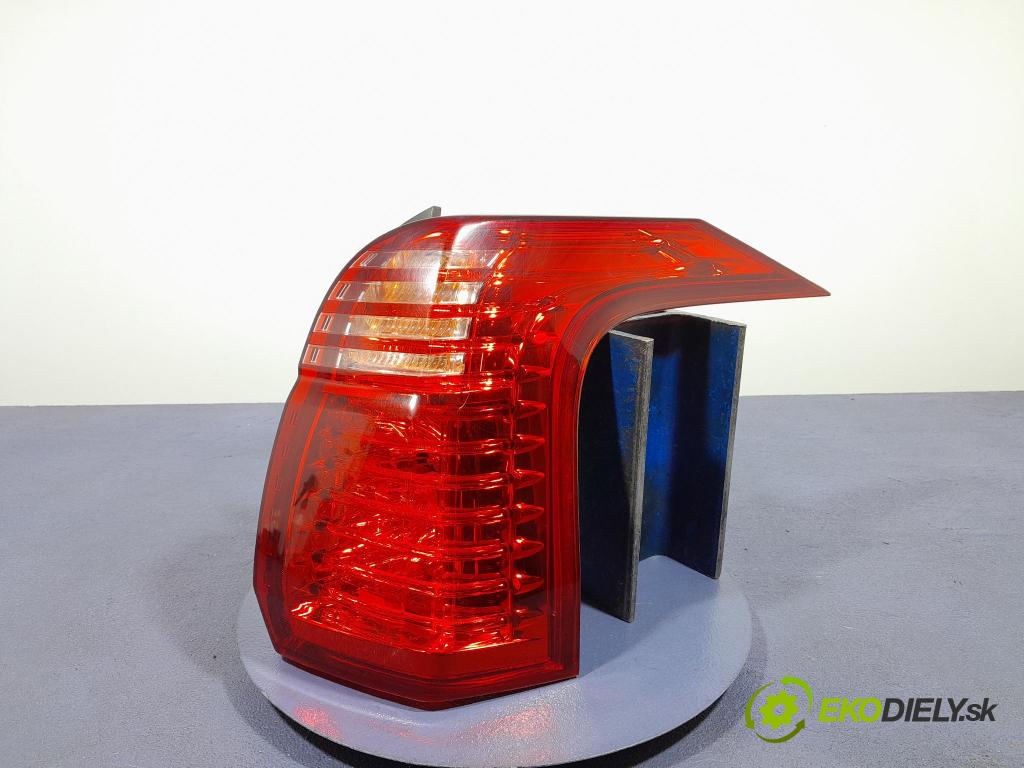 Peugeot 5008 2010 svetlo / reflektor zad Prava: Vonkajsia: