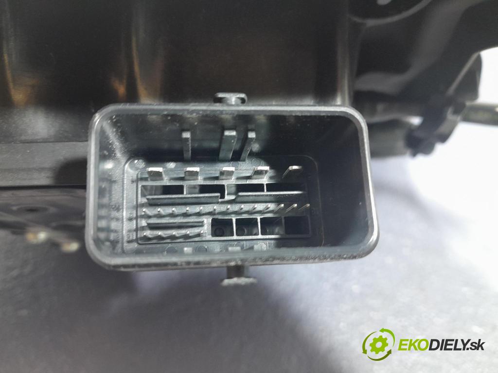 Peugeot 5008 2010 kulisa Brzda: Manuál 9682474880