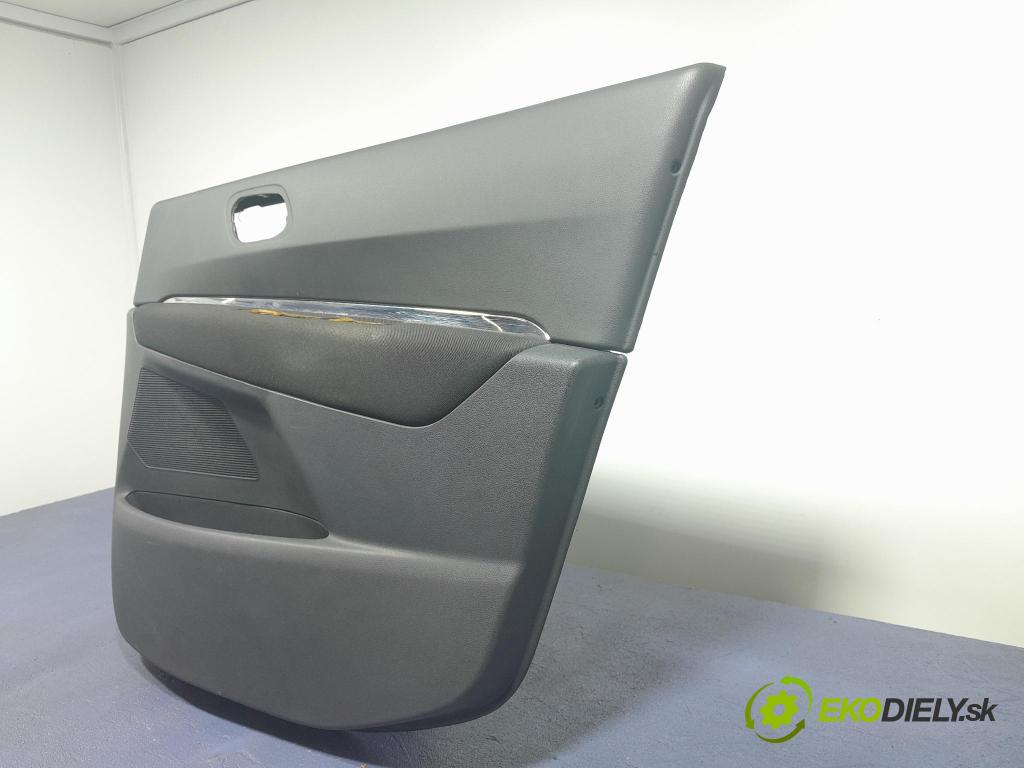 Peugeot 5008 2010 Čalounictví: dvere Predné Prava: