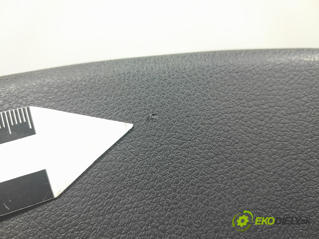 Peugeot 5008 2010 Čalounictví: dvere Predné Prava: