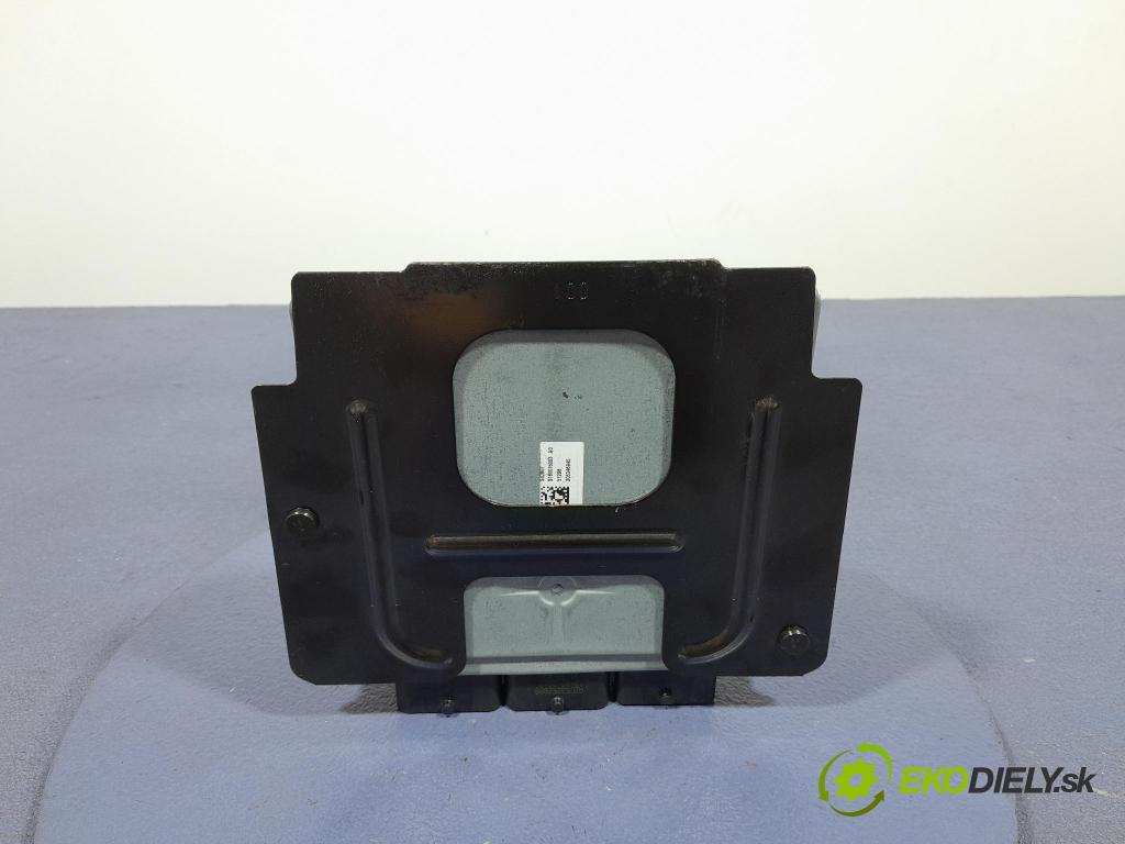 Peugeot 5008 2010 riadiaca jednotka Motor: 9667155780