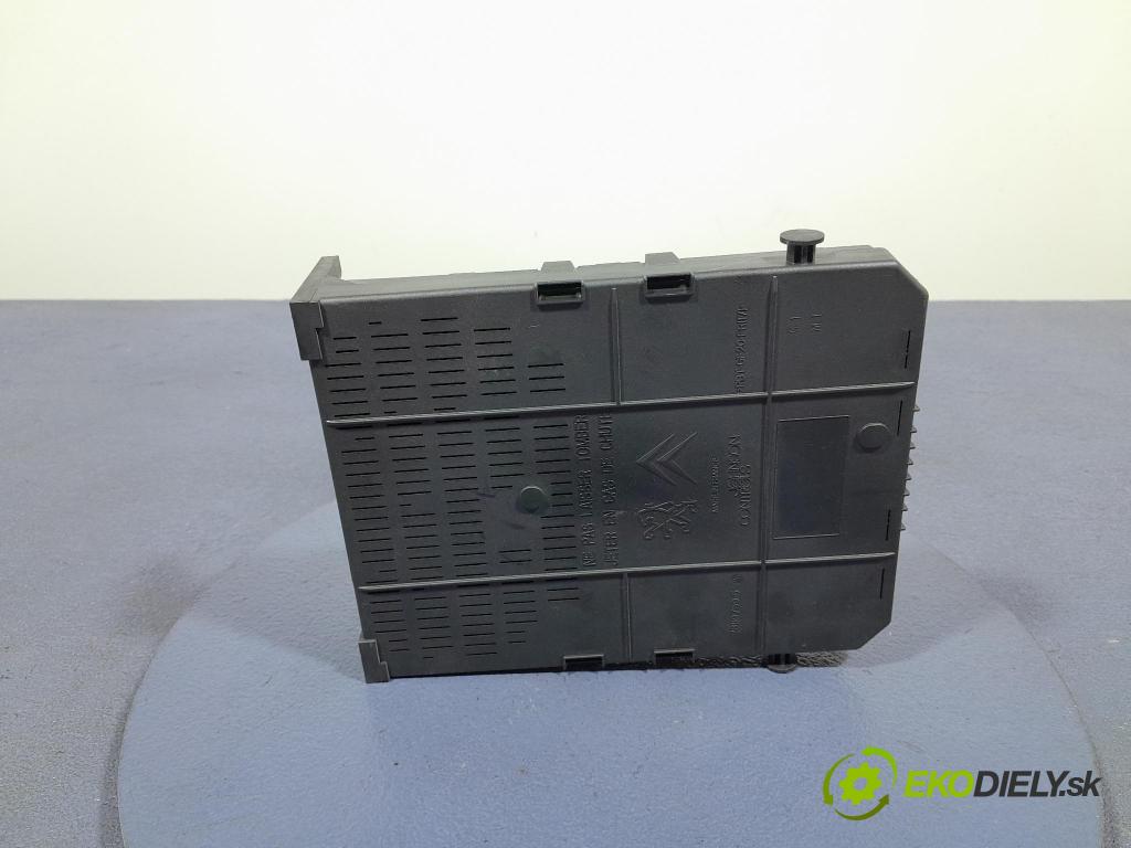 Peugeot 5008 2010 skrinka Poistky: 9664059080