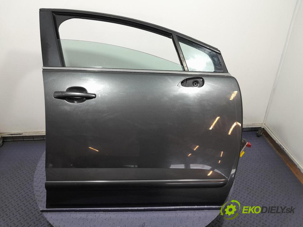 Peugeot 5008 2010 dvere Predné pravé