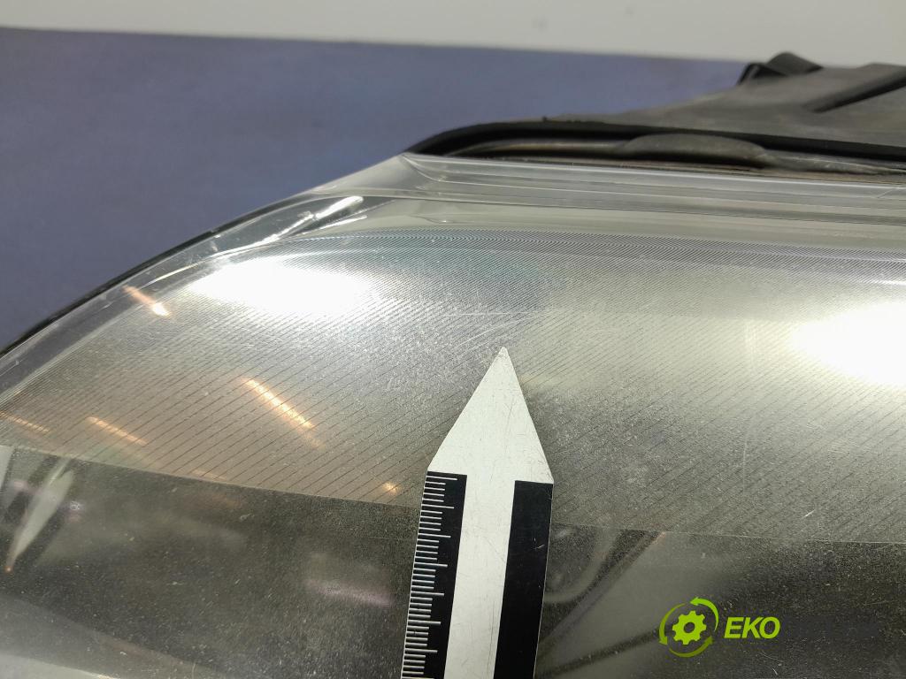 Audi Q7 2008 Reflektor: Vľavo: 4L0941003A