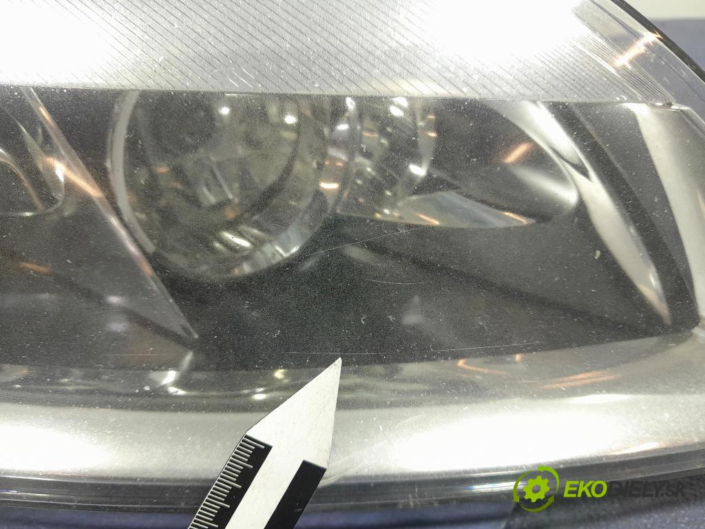 Audi Q7 2008 Reflektor: v pravo: 4L0941004A