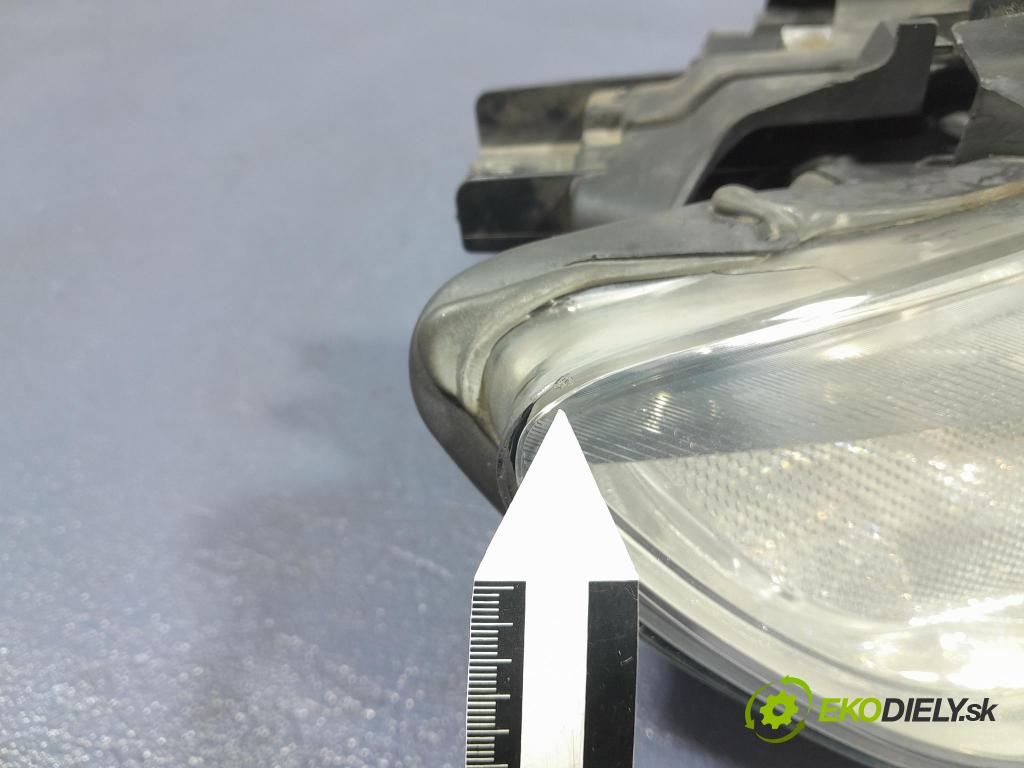 Audi Q7 2008 Reflektor: v pravo: 4L0941004A