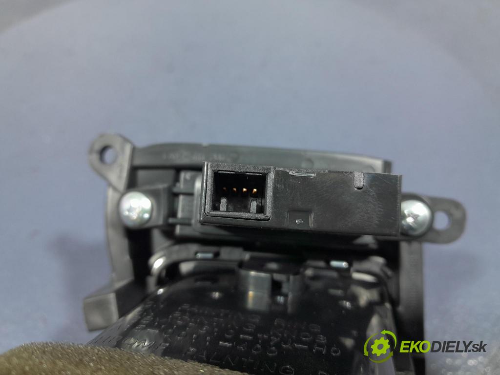 Honda Hr-v 2020 GRIDS: Prúd vzduchu: Vzduch: EA15-5211-200