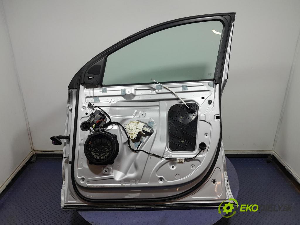 Audi Q7 2008 dvere Predné pravé 