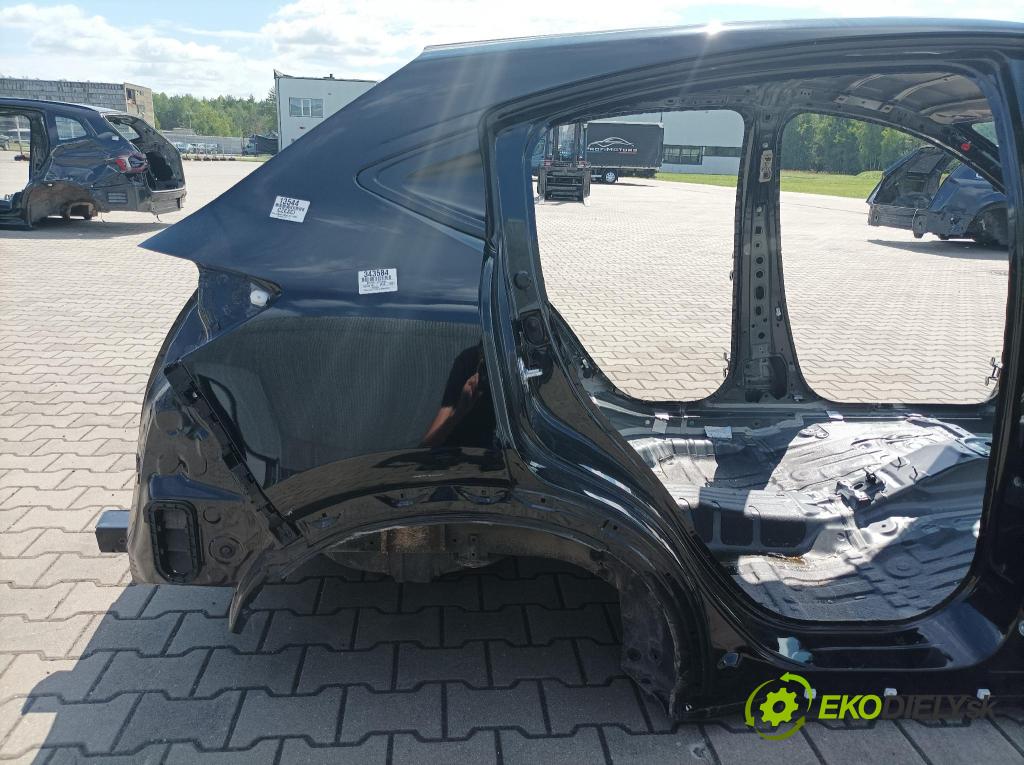 Honda Hr-v 2020 blatnik Zad: v pravo: