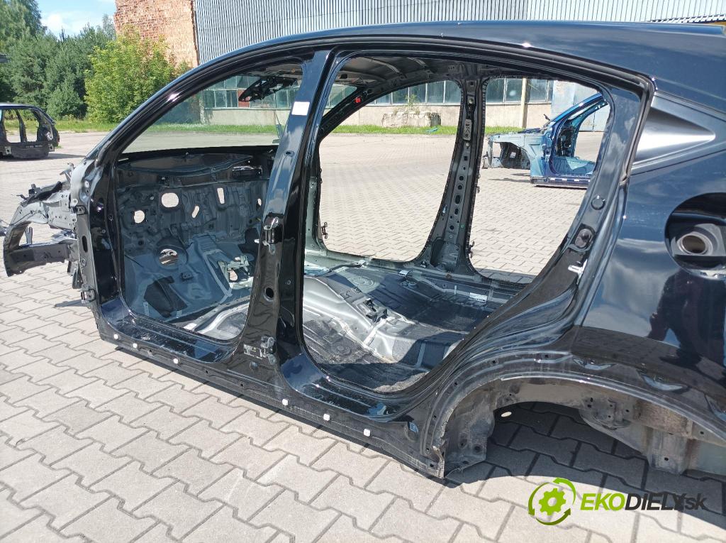 Honda Hr-v 2020 práh Levý: 