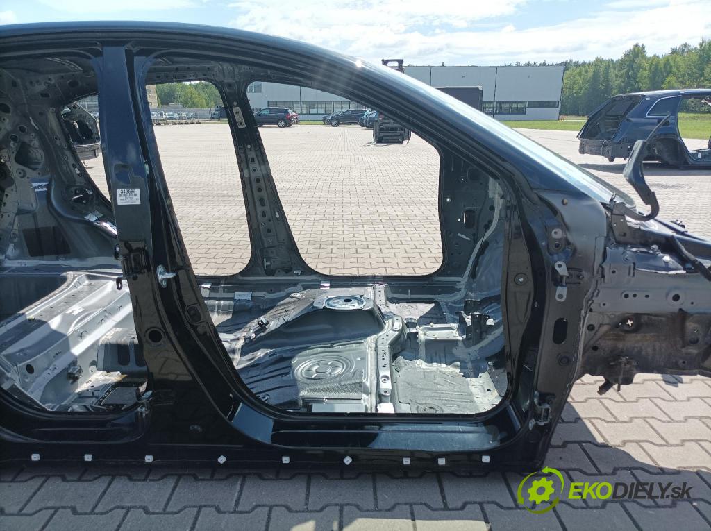 Honda Hr-v 2020 práh v pravo: