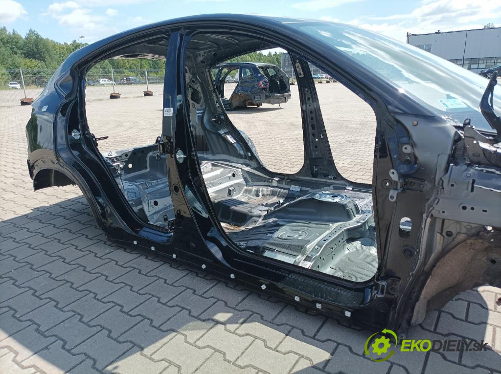 Honda Hr-v 2020 práh v pravo: