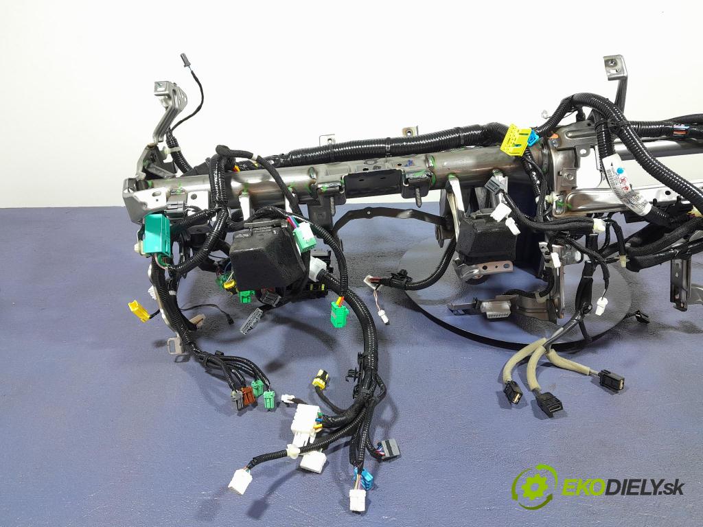 Honda Hr-v 2020 kokpit,pristrojová doska