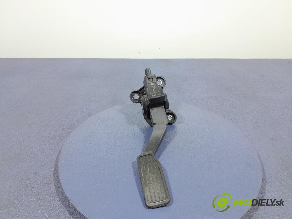 Honda Hr-v 2020 pedal Plyn: