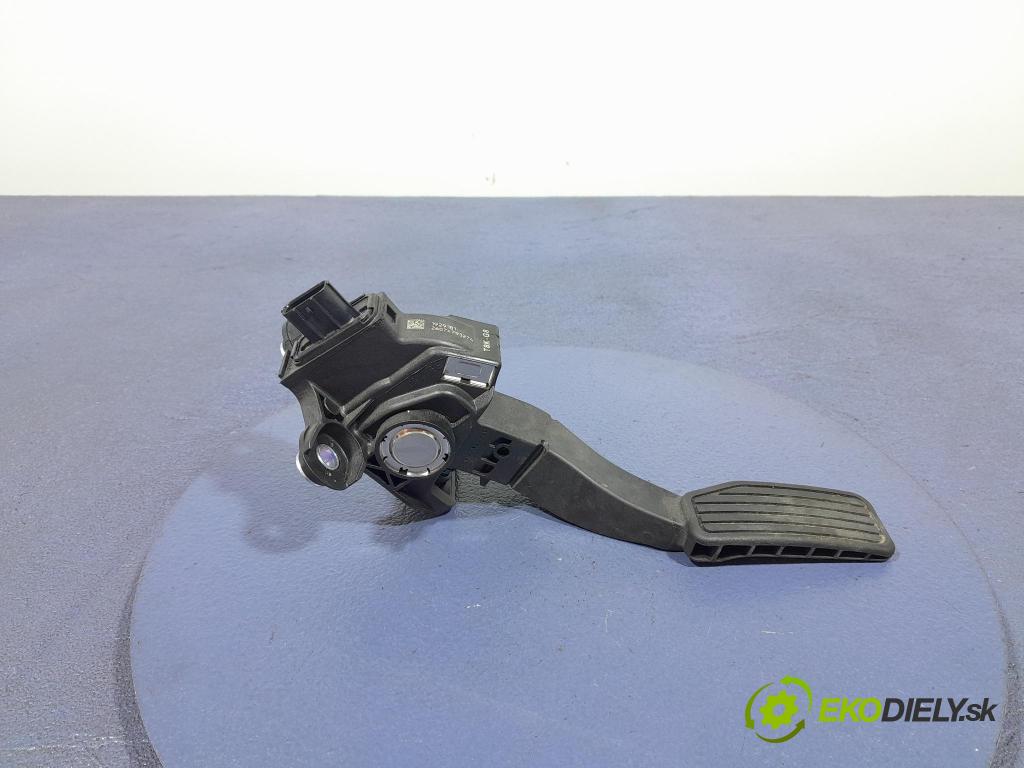Honda Hr-v 2020 pedal Plyn:
