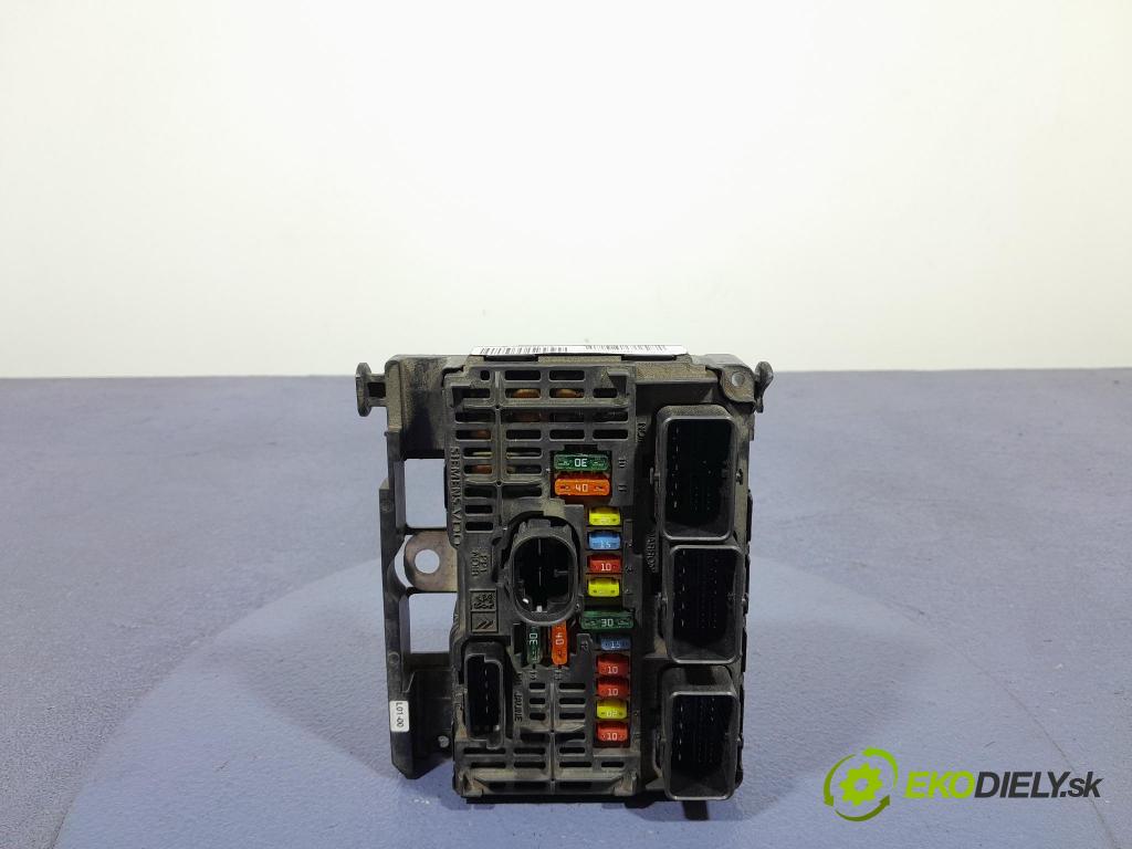 Peugeot 407 2005 skrinka Poistky: 9656593780