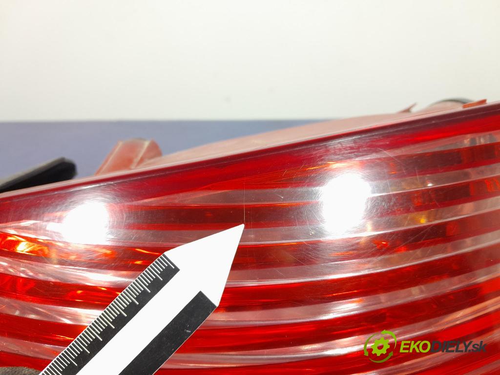 Peugeot 407 2005 svetlo / reflektor zad Prava: Vonkajsia: