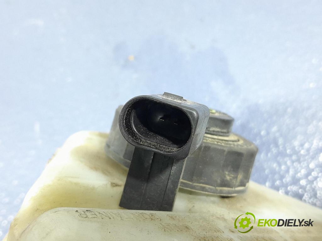 Audi Q7 2008 servo Brzdy: 7L8612101H