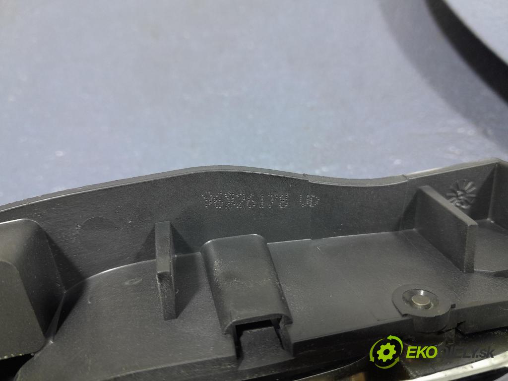 Peugeot 407 2005 zámok dvere Predné Vľavo: