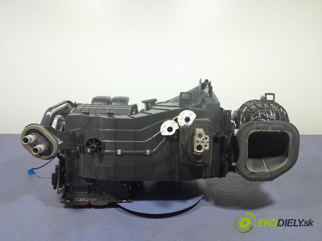 Audi Q7 2008 radiator 4L1820003R