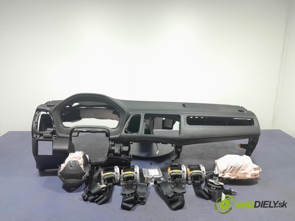Honda Hr-v 2020 kokpit,pristrojová doska