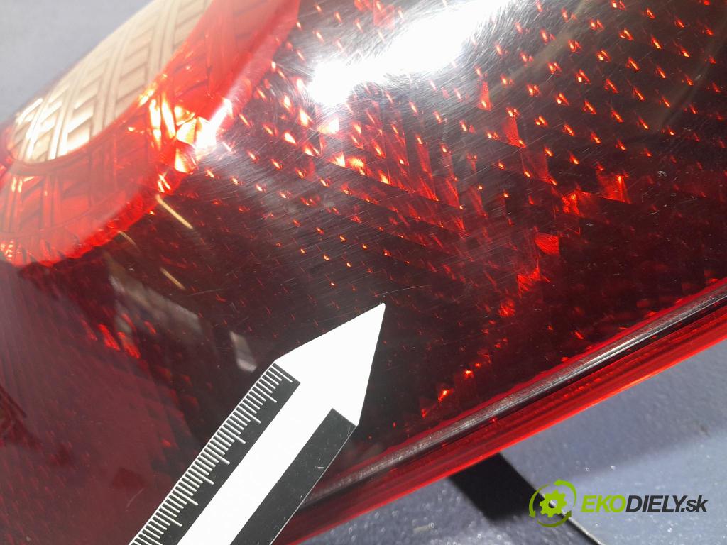 Nissan Note 2009 svetlo / reflektor zad Prava: Vonkajsia: