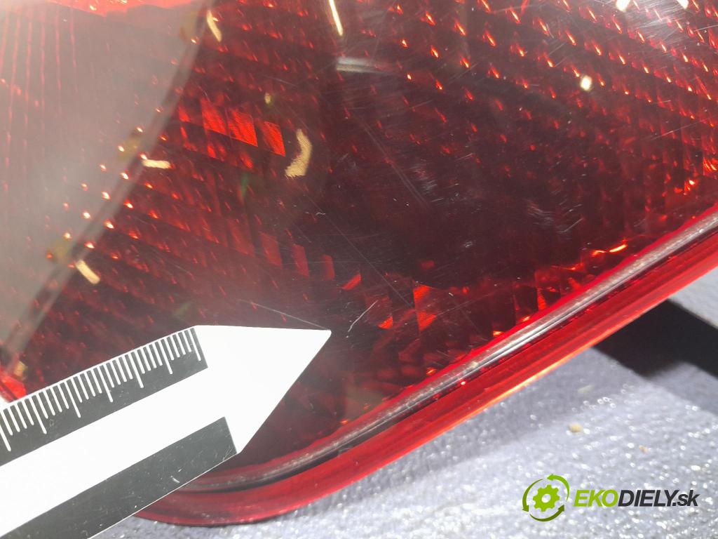 Nissan Note 2009 svetlo / reflektor zad Prava: Vonkajsia: