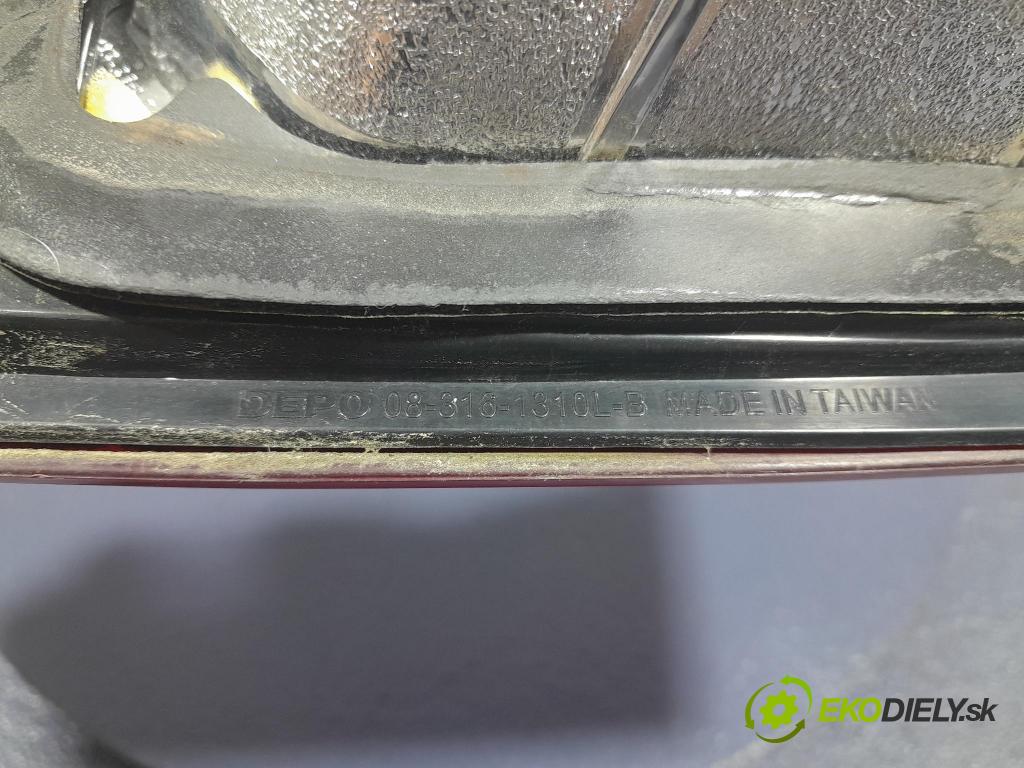 Mazda 3 2017 svetlo / reflektor zad ľavá Vnútri: 