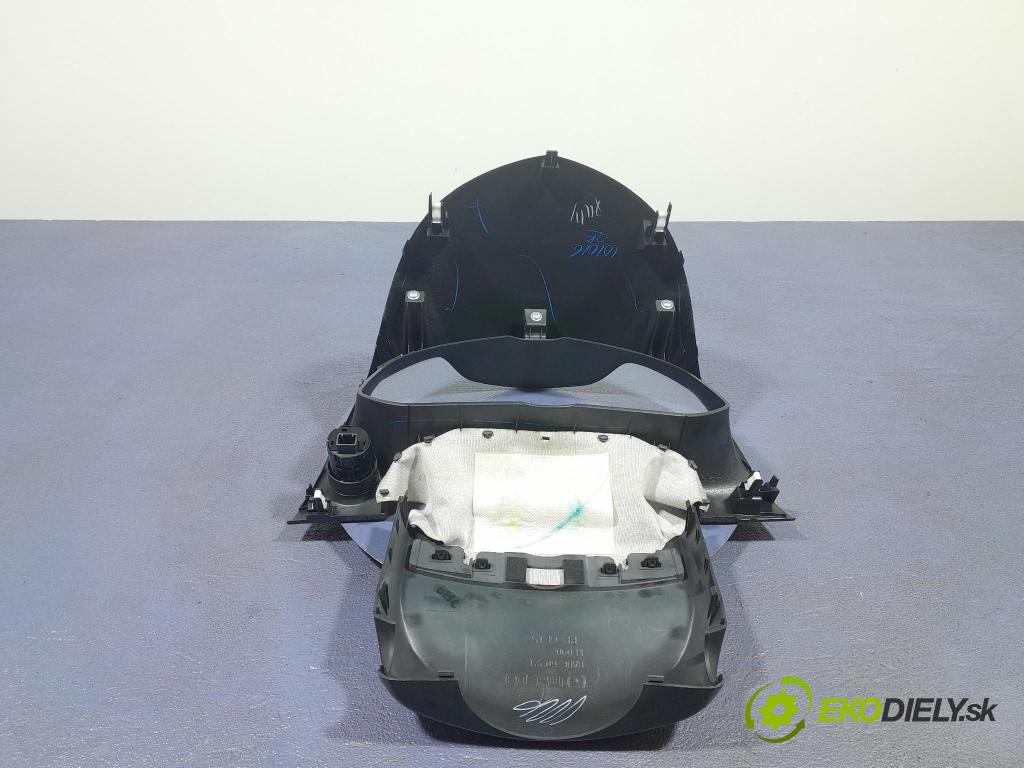 Mazda 3 2017 kryt Plast: Interiéry: BADF55421