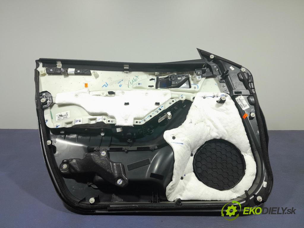 Mazda 3 2017 Tapacír: dveře před Práva: