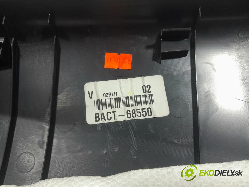 Mazda 3 2017 Tapacír: dveře Zad: levá