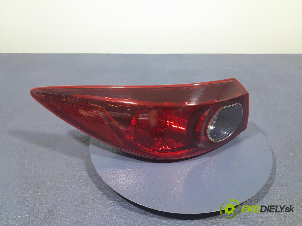 Mazda 3 2017 svetlo / reflektor zad ľavá Vonkajsia:
