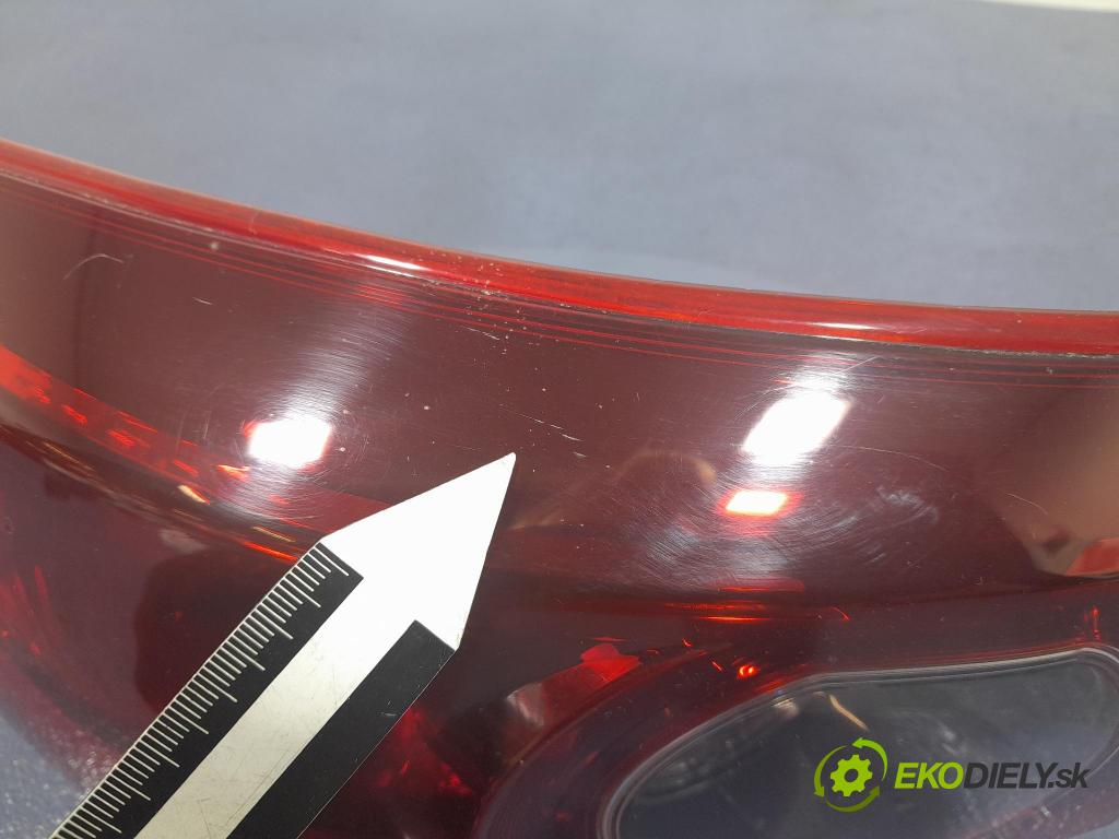 Mazda 3 2017 svetlo / reflektor zad ľavá Vonkajsia: