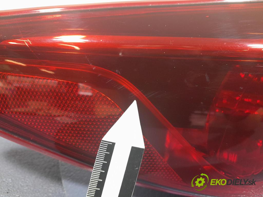 Mazda 3 2017 svetlo / reflektor zad ľavá Vonkajsia: