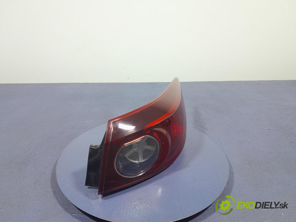 Mazda 3 2017 svetlo / reflektor zad Prava: Vonkajsia: