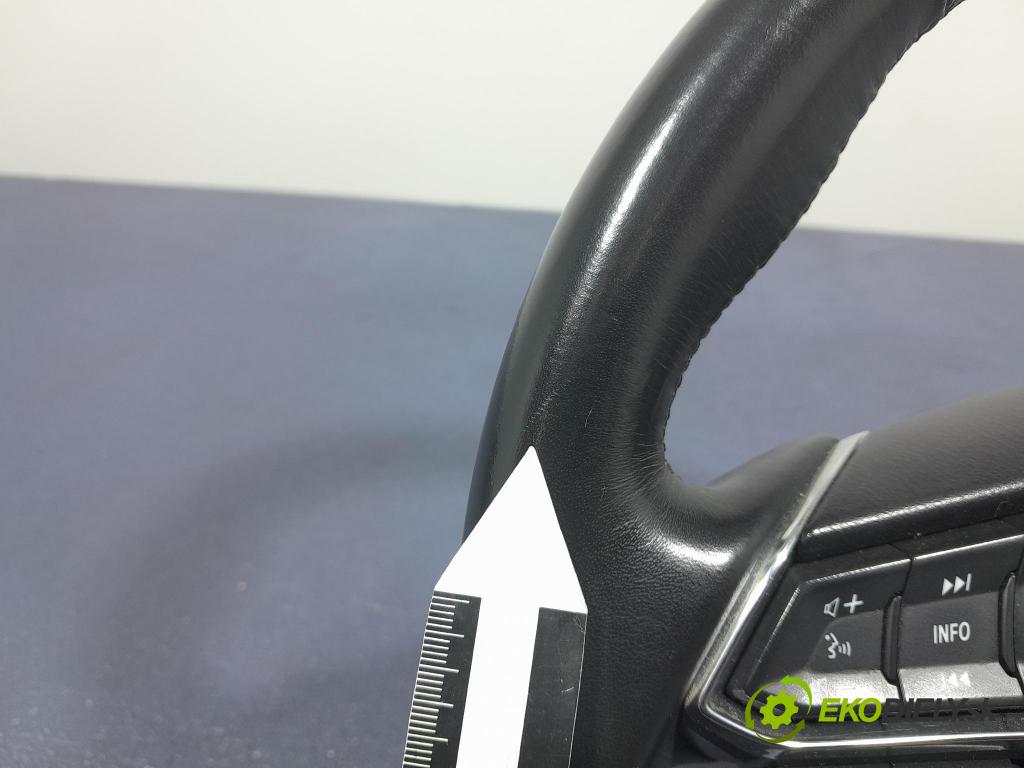 Mazda 3 2017 volant