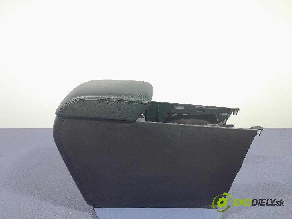 Mazda 3 2017 tunel Stredný: BADE64961