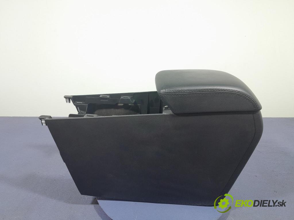 Mazda 3 2017 tunel Stredný: BADE64961
