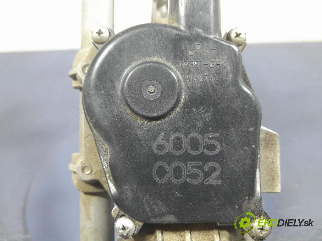 Mazda 3 2017 mechanizmus motor: Stierače: Predné BJS76737X