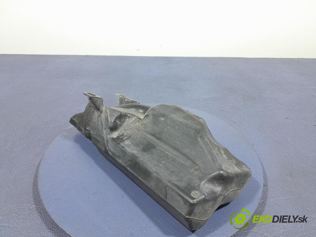 Mazda 3 2017 Prívod: Vzduch: PEAR-13195