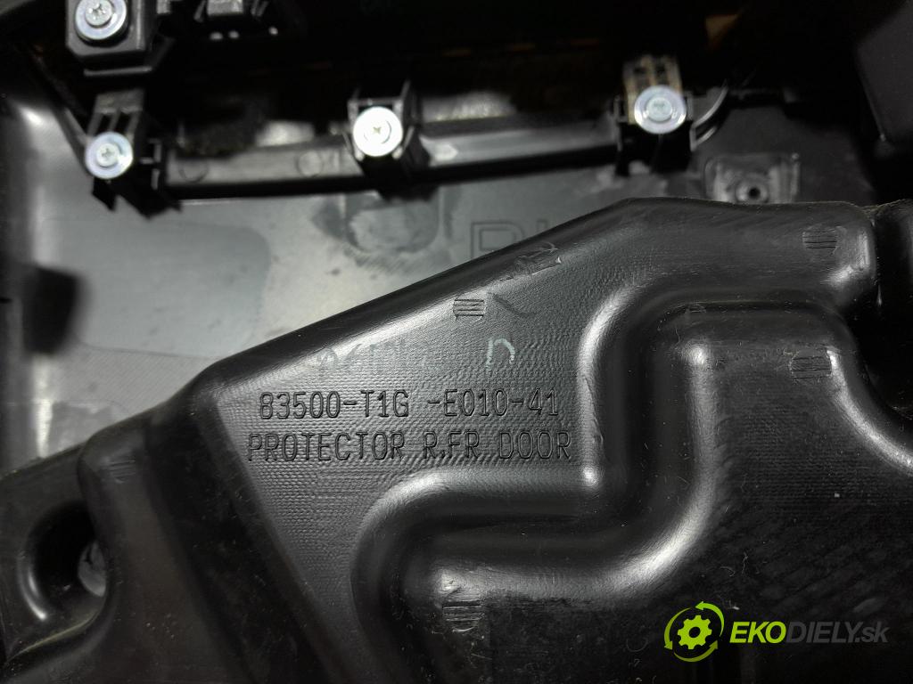 Honda Cr-v 2012 Čalounictví: dvere Predné Prava: