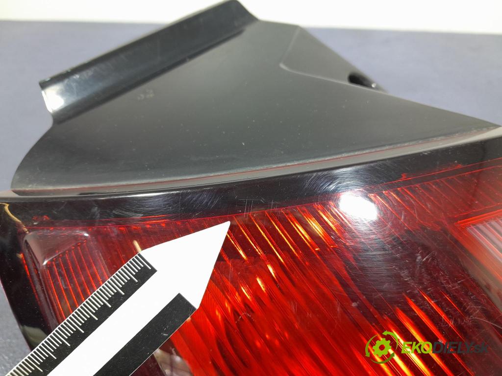 Mitsubishi Colt 2009 svetlo / reflektor zad ľavá Vonkajsia: MR957365