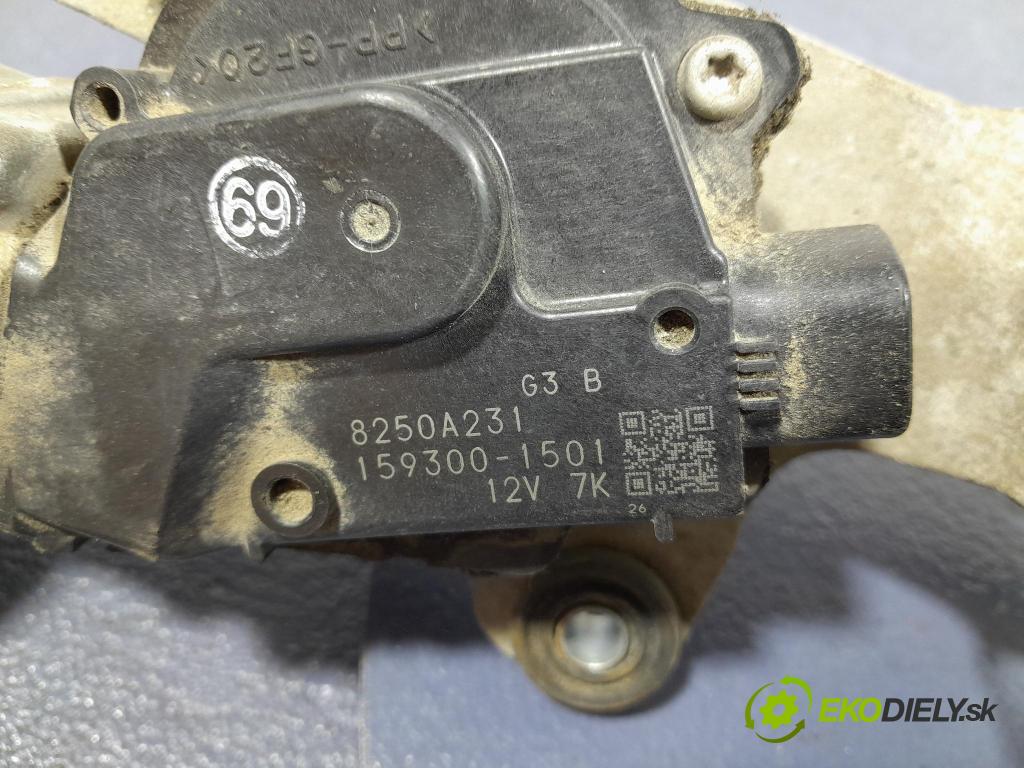 Mitsubishi Colt 2009 mechanizmus motor: Stierače: Predné 8250A231