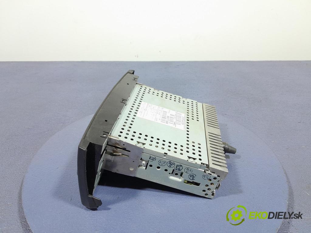 Mitsubishi Colt 2009 Radio I Navigácia: 8701A239