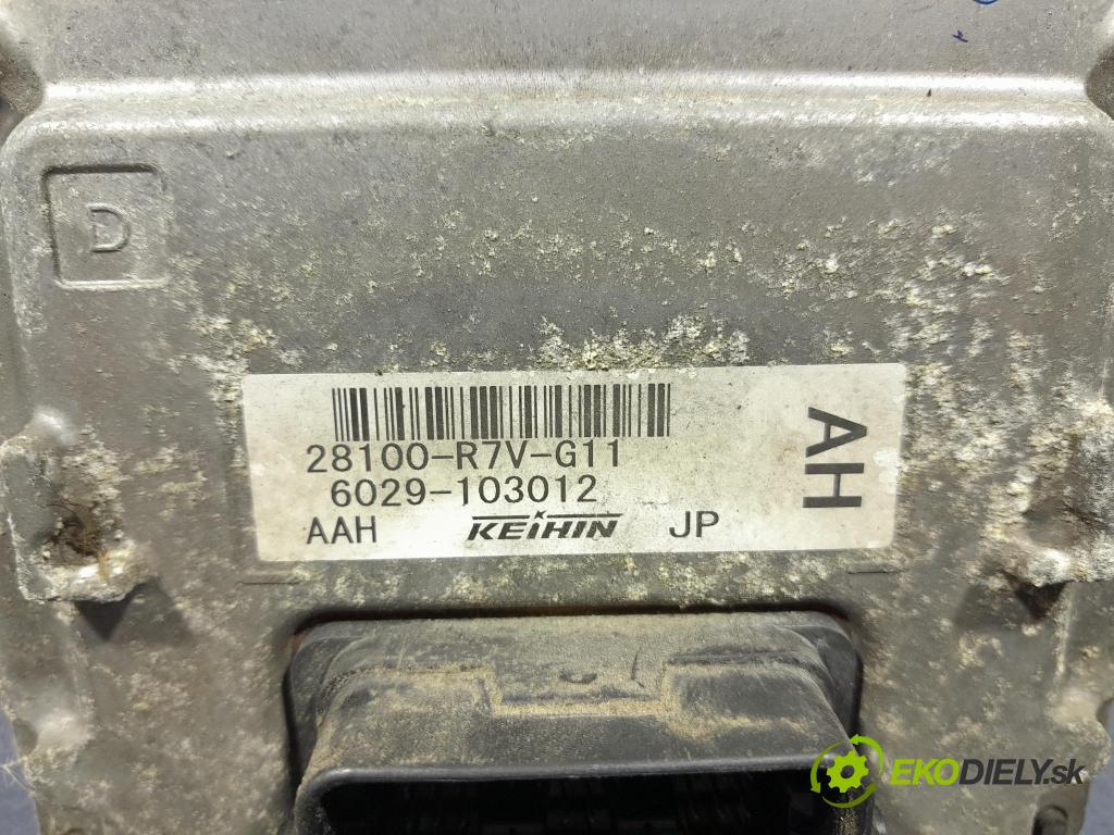 Honda Cr-v 2012 riadiaca jednotka skrine 28100-R7V-G11