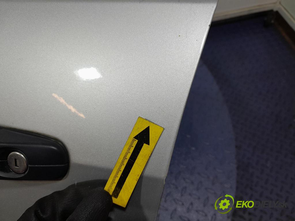 Ford Focus 2010 dvere Predné Vľavo: