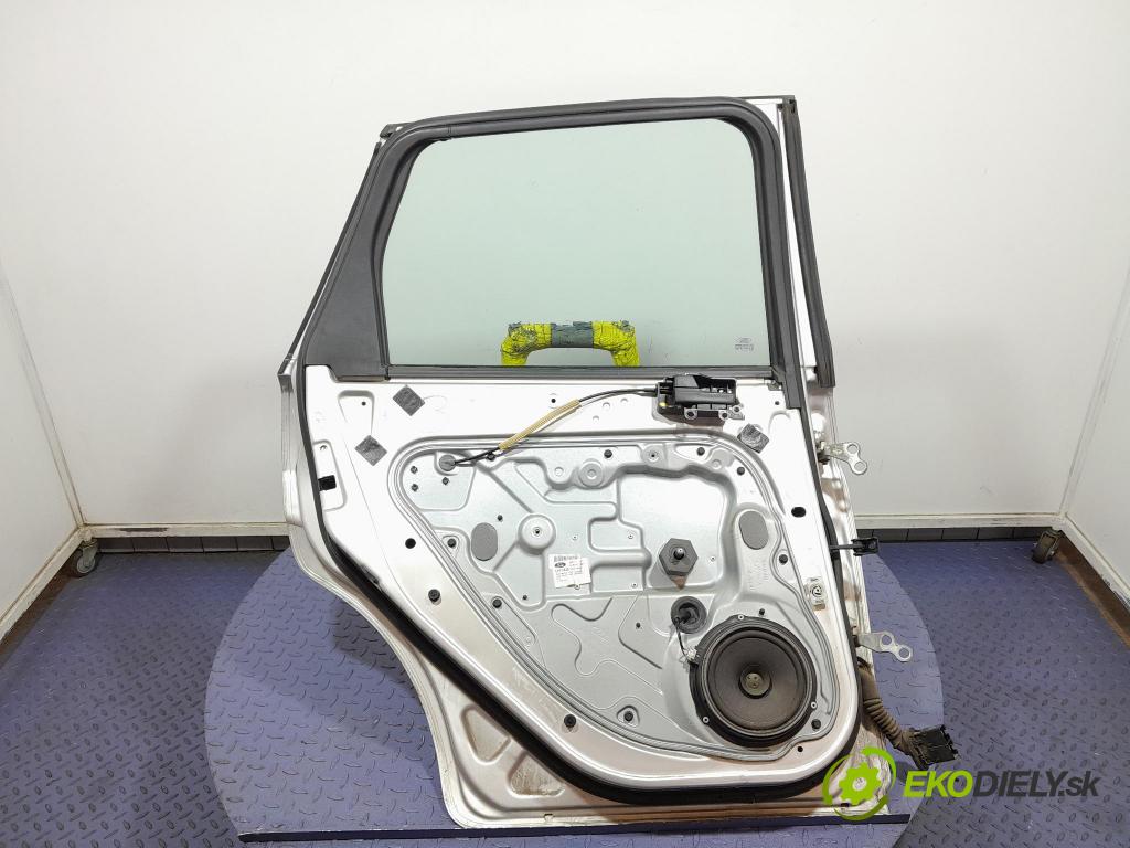 Ford Focus 2010 dvere zad Vľavo: 