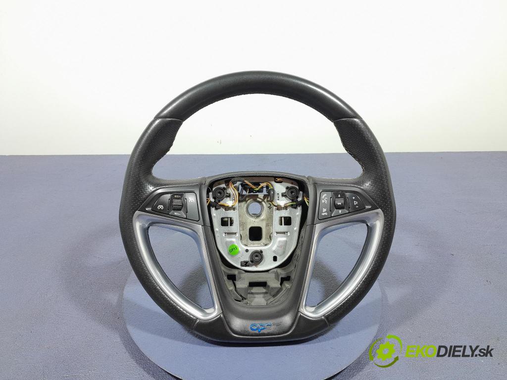Opel Astra 2011 volant